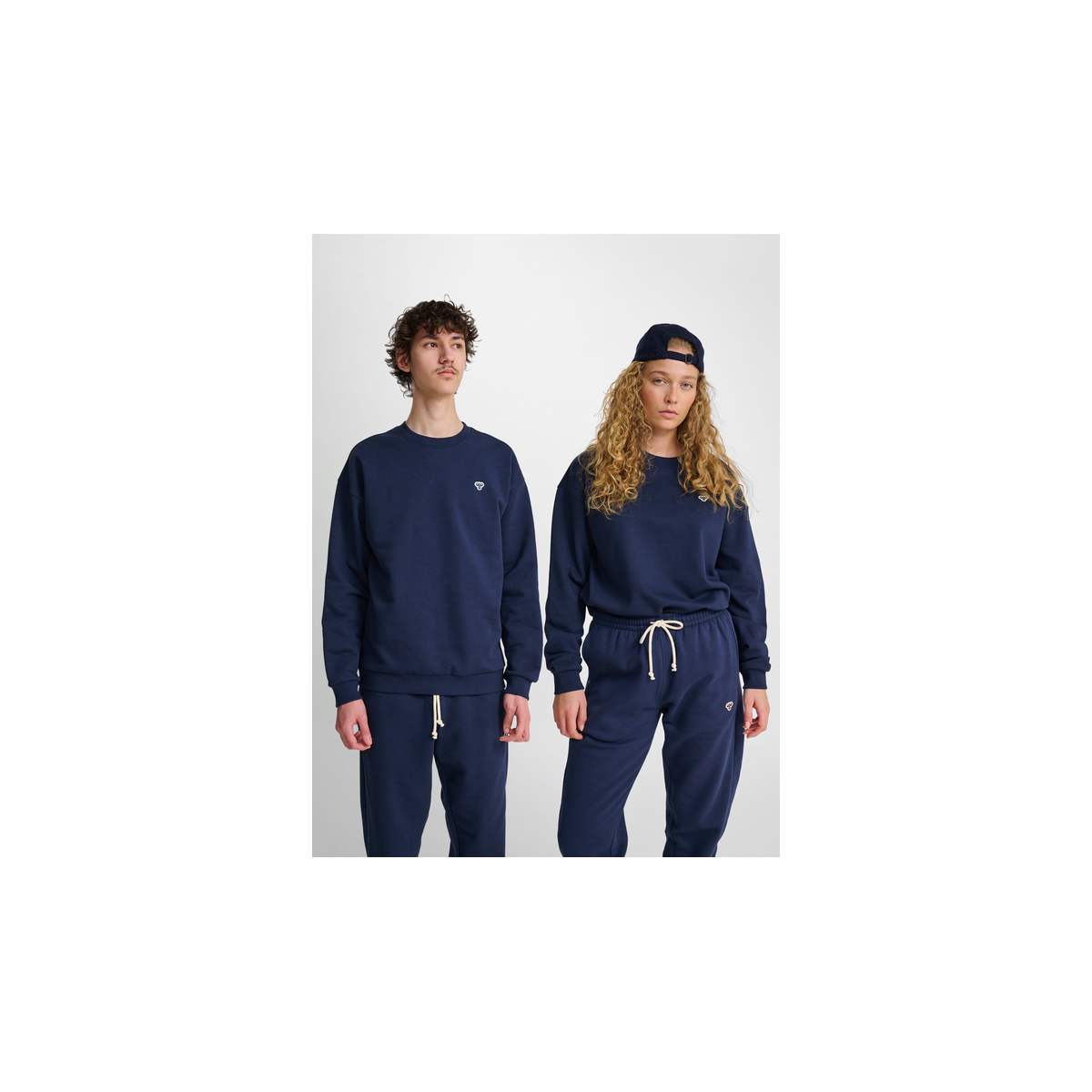 SUDADERA HUMMEL hmlLOOSE CREWNECK BEE